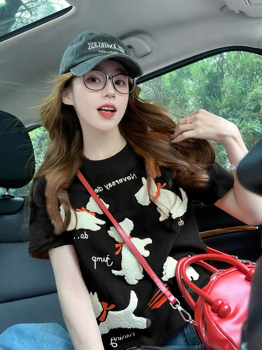 Design sense straight shoulder short-sleeved T-shirt female 2025 new summer American style slim small black short top trend