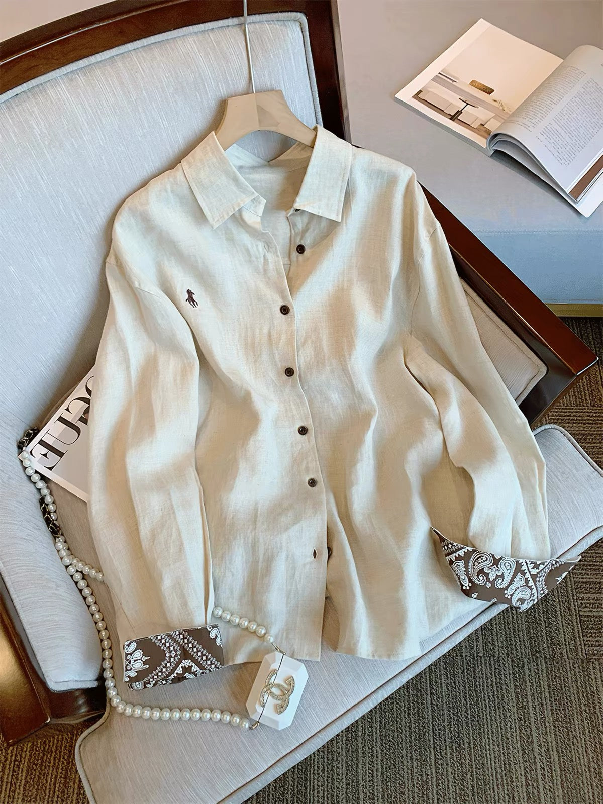Women's "Old Money" style long-sleeve shirt featuring a polo collar, retro print, and paneling design; a relaxed, laid-back, and slimming piece suitable as a shirt or light outer layer for summer.