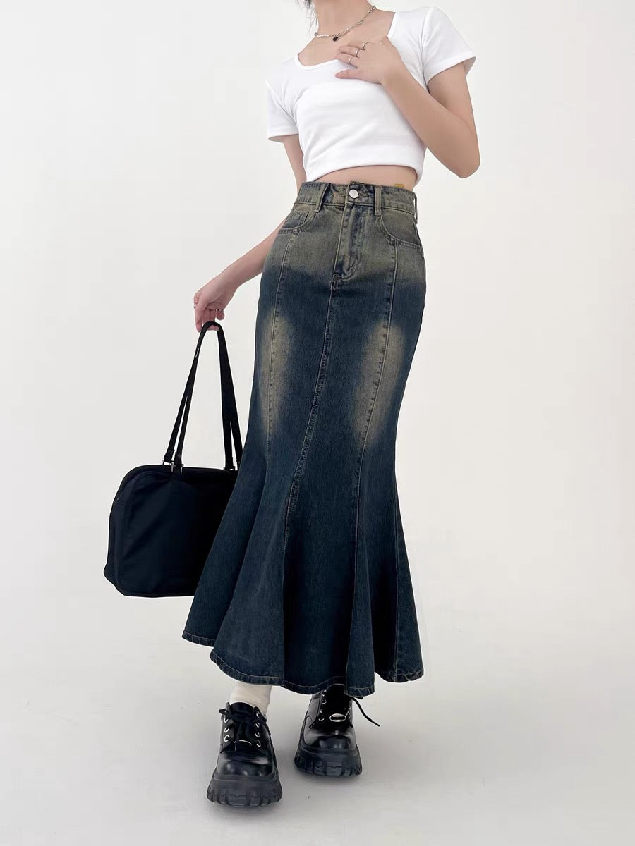 Denim skirt for spring and autumn, slightly chubby design, niche whitening gradient, hip-hugging fishtail ruffled mid-length skirt for women A3360