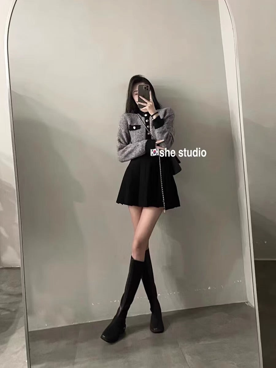 2023 new autumn and winter Korean style contrasting color metal buckle small fragrant knitted top + high waist pleated skirt suit for women