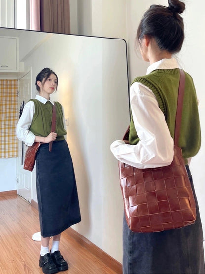 Dopamine College Style Green Sweater Vest Shirt Half Skirt Two or Three-piece Suit Girls' Breasts Good, Playful and Lively Autumn and Winter