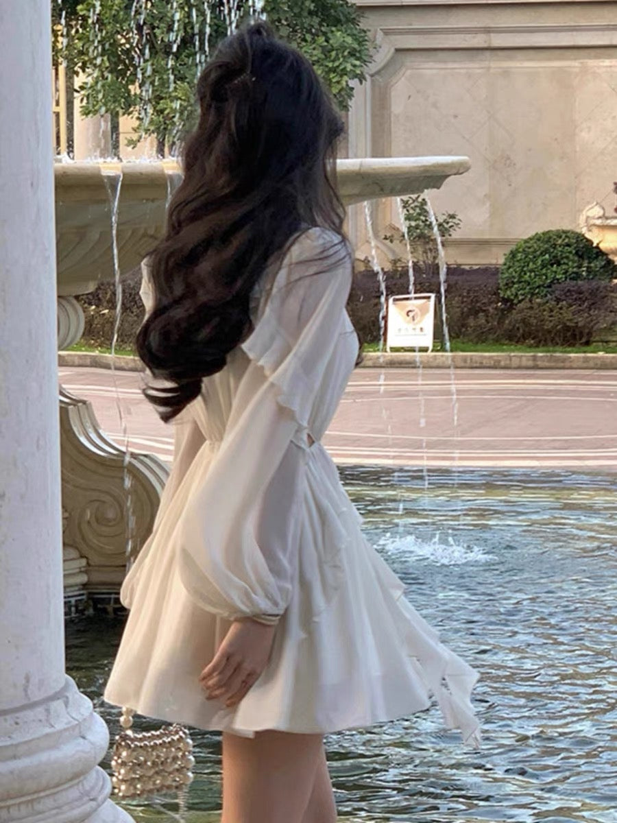 Small temperament milky apricot color design sense fungus edge waist hollow hollow fugitive princess dress female 2023 new style (D019)