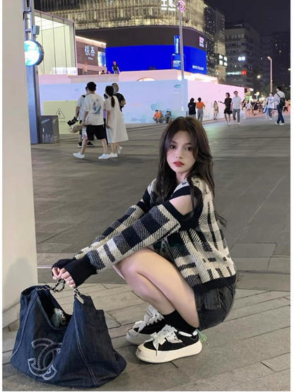 EUSKY IIWAN plaid contrasting color small fragrant style knitted cardigan sweater jacket women's spring new outer top (T380)