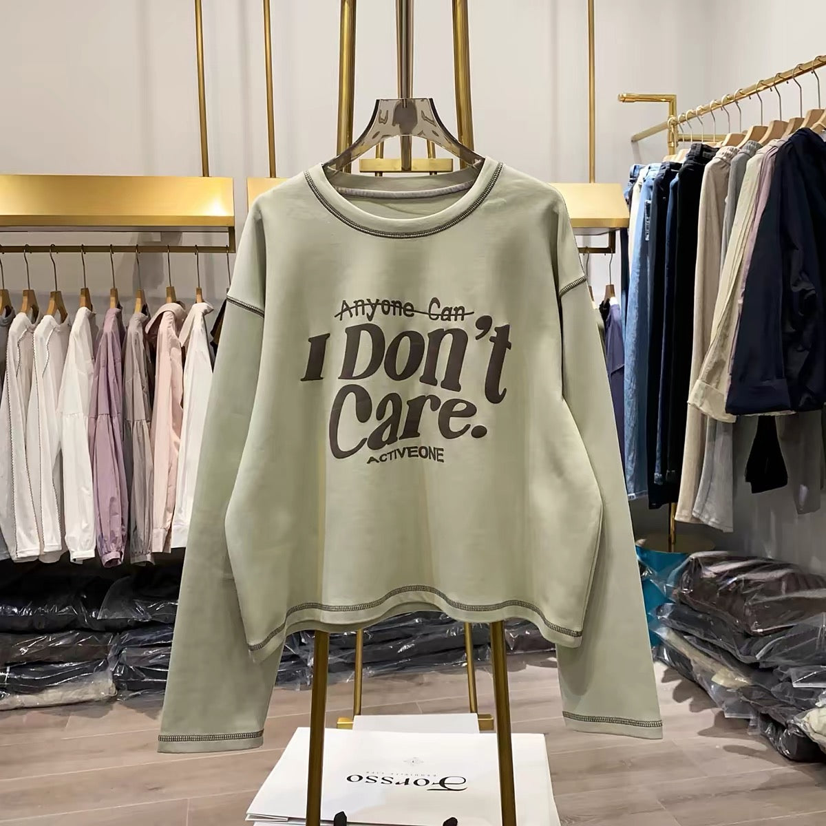[Real-life shot from Xiao Ai's shop] Loose-fitting, retro, American-style relaxed crew-neck sweatshirt.