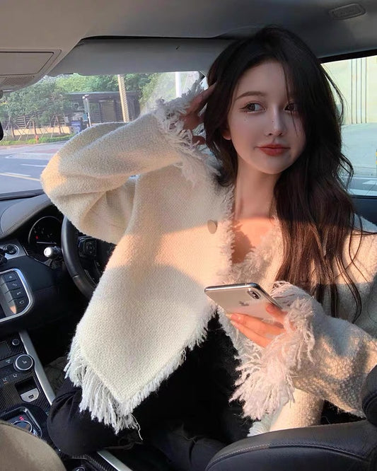 Korean version of heavy industry white V-neck cardigan for women in spring niche versatile loose simple small fragrance tassel woolen jacket short