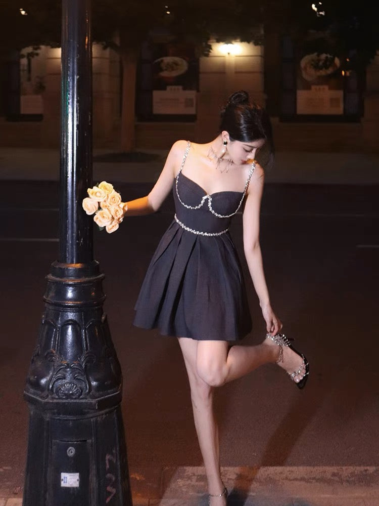 Thirteen and Little Diamond Chain Suspender Dress Women's Summer Niche Design High-Quality Temperament Waist Pleated Skirt