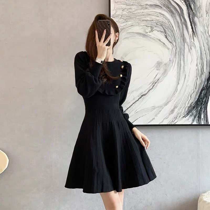 European station's new fall style taller, younger, belly-covering, slimming knitted base layer with jacket, high-end street dress
