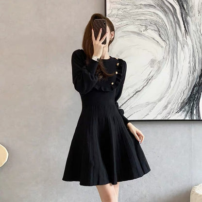 European station's new fall style taller, younger, belly-covering, slimming knitted base layer with jacket, high-end street dress