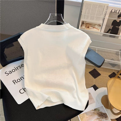 Guangzhou Thirteen Lines’ popular counter shopping mall has withdrawn international big-name summer colorful embroidered knitted vests for women