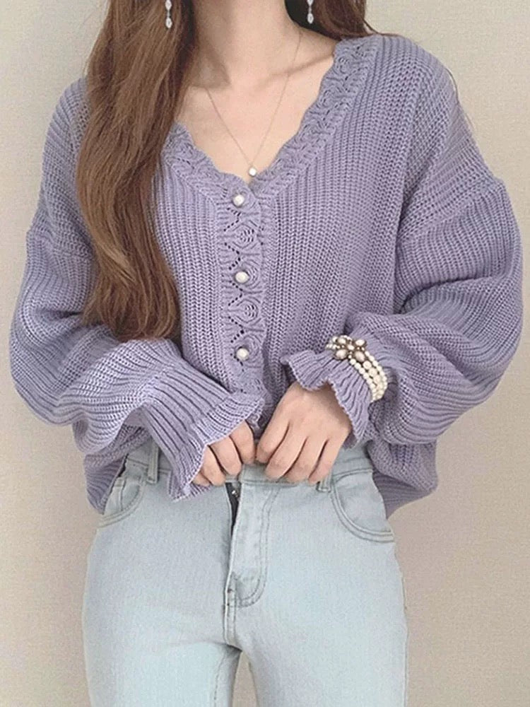 2023 Early Autumn Design Soft, Gentle, Retro Style V-neck Pearl Button Knitted Cardigan Sweater for Women to Wear Outerwear