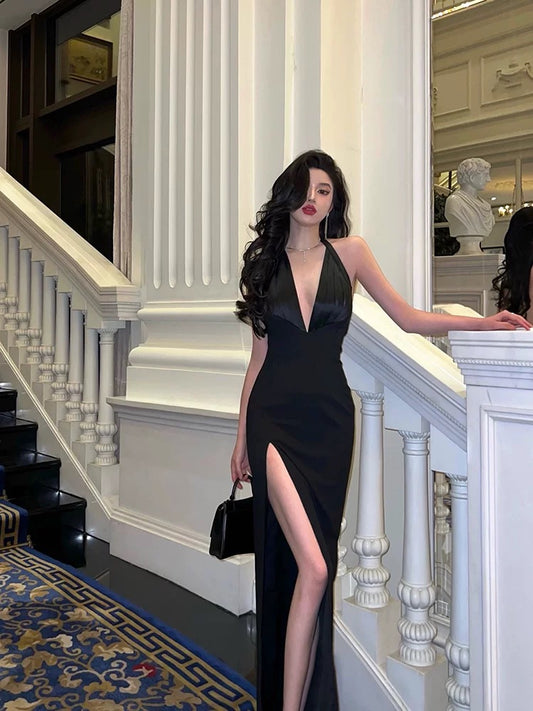 Godfrey sexy black halterneck dress for women 2023 new pure lust temperament backless slit slim long skirt