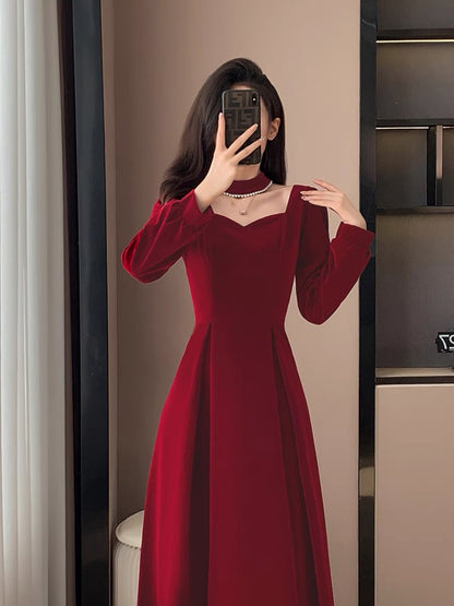 Autumn and winter retro fashion simple temperament elegant velvet long skirt high-end red engagement dress dress
