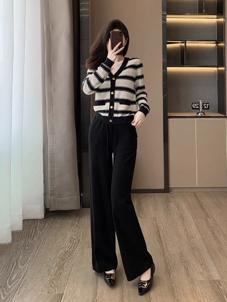 Internet celebrity sports casual suit for women in autumn and winter fashionable age-reducing temperament high-end striped knitted wide-leg pants two-piece set