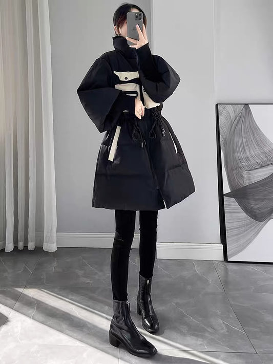 Black stand-up collar waist down jacket for women winter 2023 new design contrasting color mid-length 90 white duck down jacket