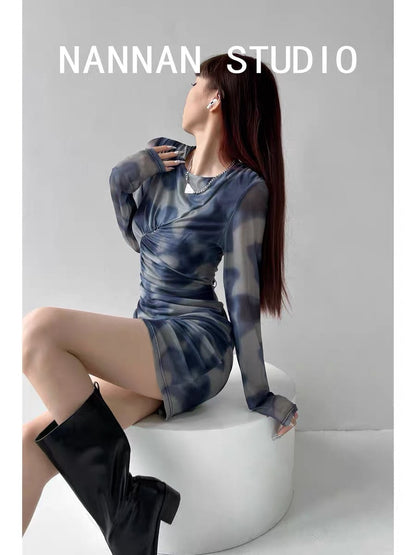 Comic figure slim tulle dress for women retro tie-dye water ripple diagonal edge pleated waist-covering hip short skirt autumn (S0813)