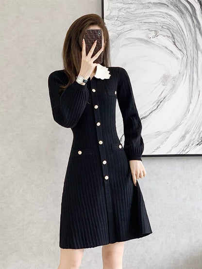 High-end retro burgundy baby doll collar dress for women, autumn and winter French tea break waist slimming knitted skirt D7796