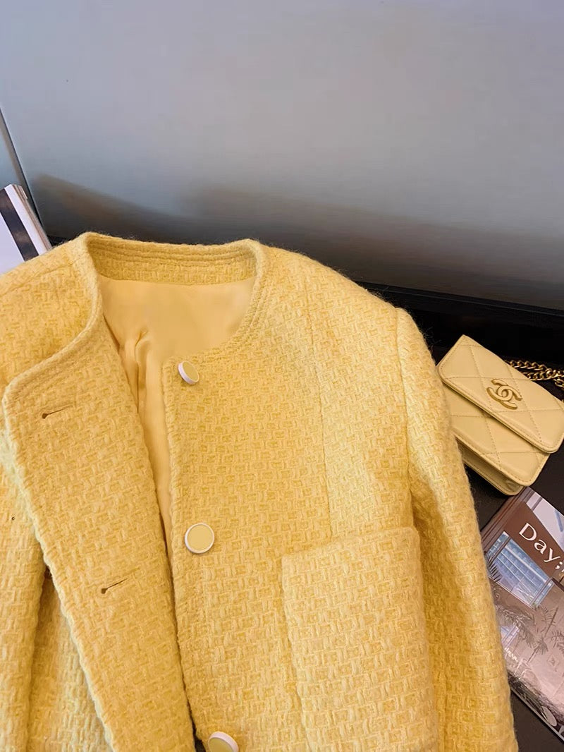 Yellow short round neck small fragrant jacket for women autumn and winter 2023 new Korean style gentle temperament lady woolen top