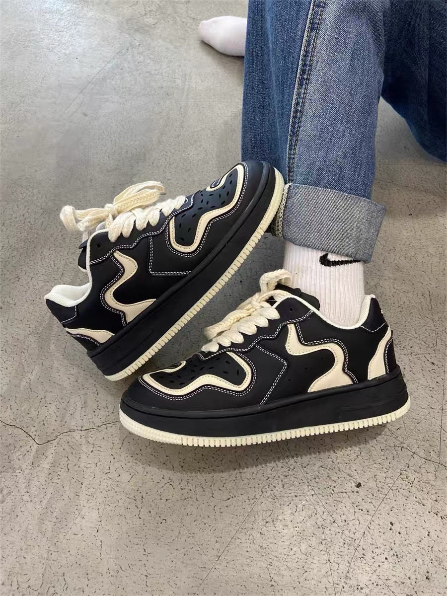 Design sense small black shoes autumn and winter wave upper skateboard shoes couple street shooting casual niche bread sneakers for men and women