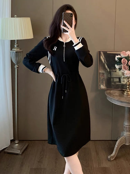 Fashionable Casual Western Dress 2023 Autumn and Winter New Zipper Collar Black and White Contrast Color Adjustable Drawstring Skirt for Women D5594