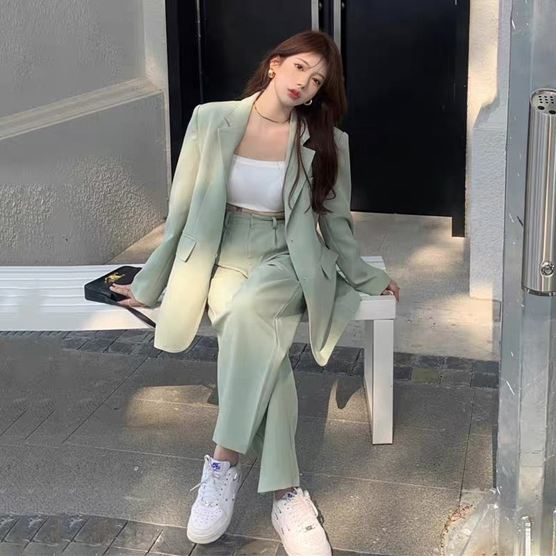 Yujie's light and mature style goddess style early autumn fashion suit suit is a fashionable street-style high-waisted wide-leg pants two-piece set