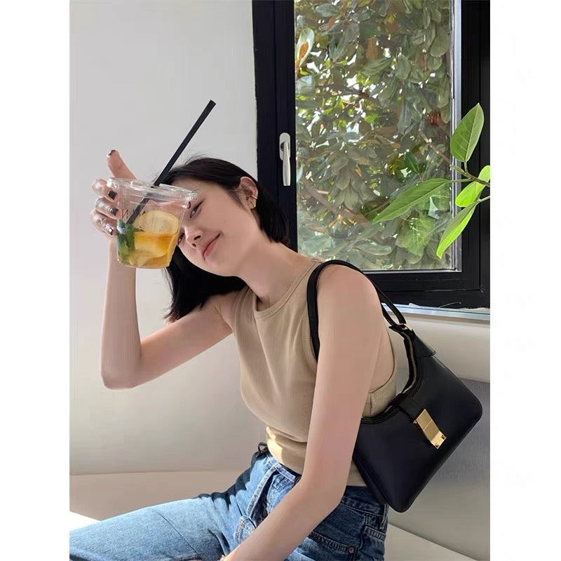 Bag women's new style 2023 popular underarm bag high-level sense niche designer French all-match portable Messenger bag women