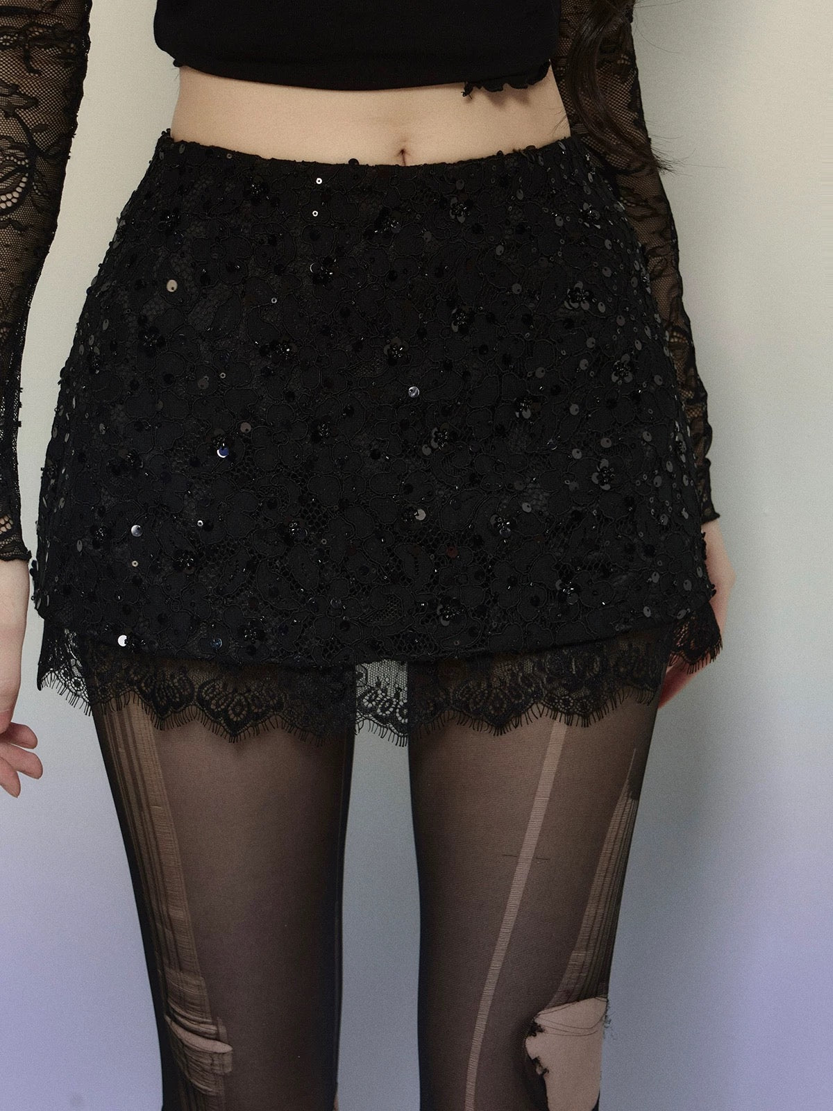 Young and smart legs, beautiful French lace hot girl skirt female autumn and winter A-line slim hip skirt short skirt