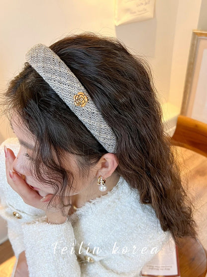 Camellia Xiaoxiangfeng hairpin headband 2023 Internet celebrity new headwear hair bundle autumn and winter high skull headband women's style