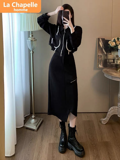 La Chapelle's autumn clothing is paired with a complete set of fashionable casual sportswear suits. Women's European skirts are a two-piece trendy set.