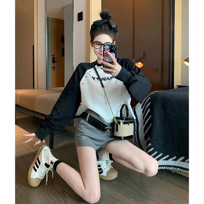 Contrast color raglan printed round neck sweatshirt for women 2023 new early autumn design niche casual short top super (B6914)