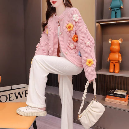 Designed sweater cardigan for women 2023 new autumn and winter style age-reducing loose short knitted jacket for small people
