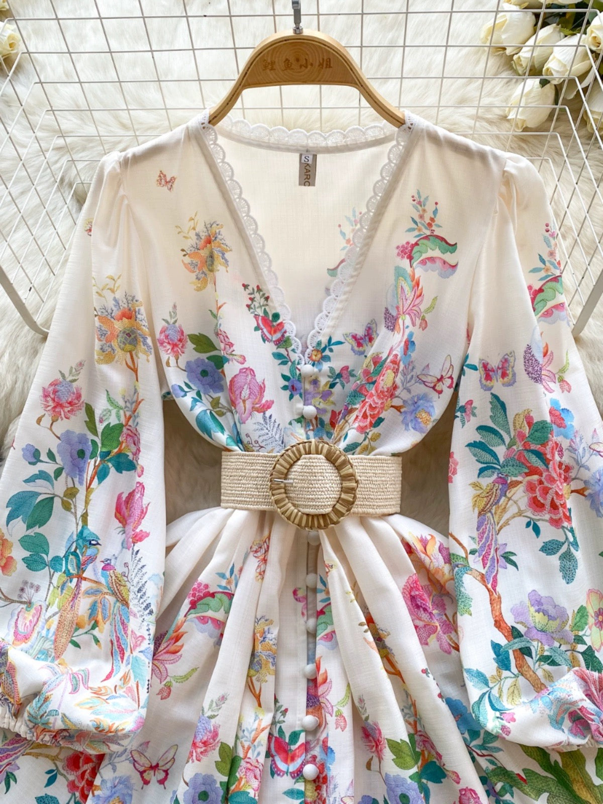 French retro temperament dress spring women's sweet lace V-neck buttoned slim short printed dress