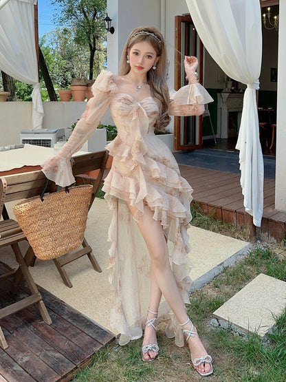MOXI's beauty goddess has arrived, a beautiful romantic three-dimensional ruffled textured and smudged elegant dress with short front and long back