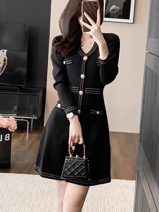 Hepburn style A-line little black skirt for women 2023 new autumn and winter high-end small fragrance style long-sleeved knitted dress (B8915)