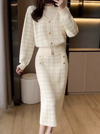 2023 autumn and winter new style French style knitted two-piece suit for women, slim fit, stylish and hip-hugging suit skirt