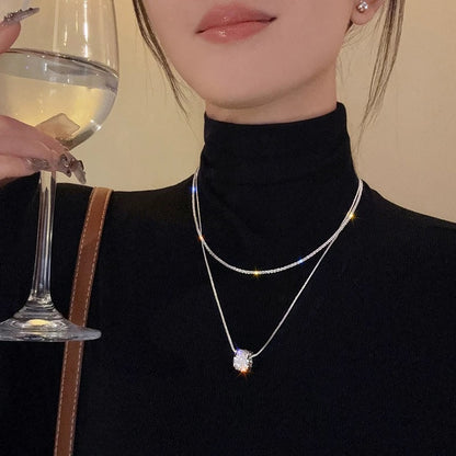 Double layer stacked metal necklace for women 2023 new niche light luxury high-end clavicle chain temperament sweater chain neck chain