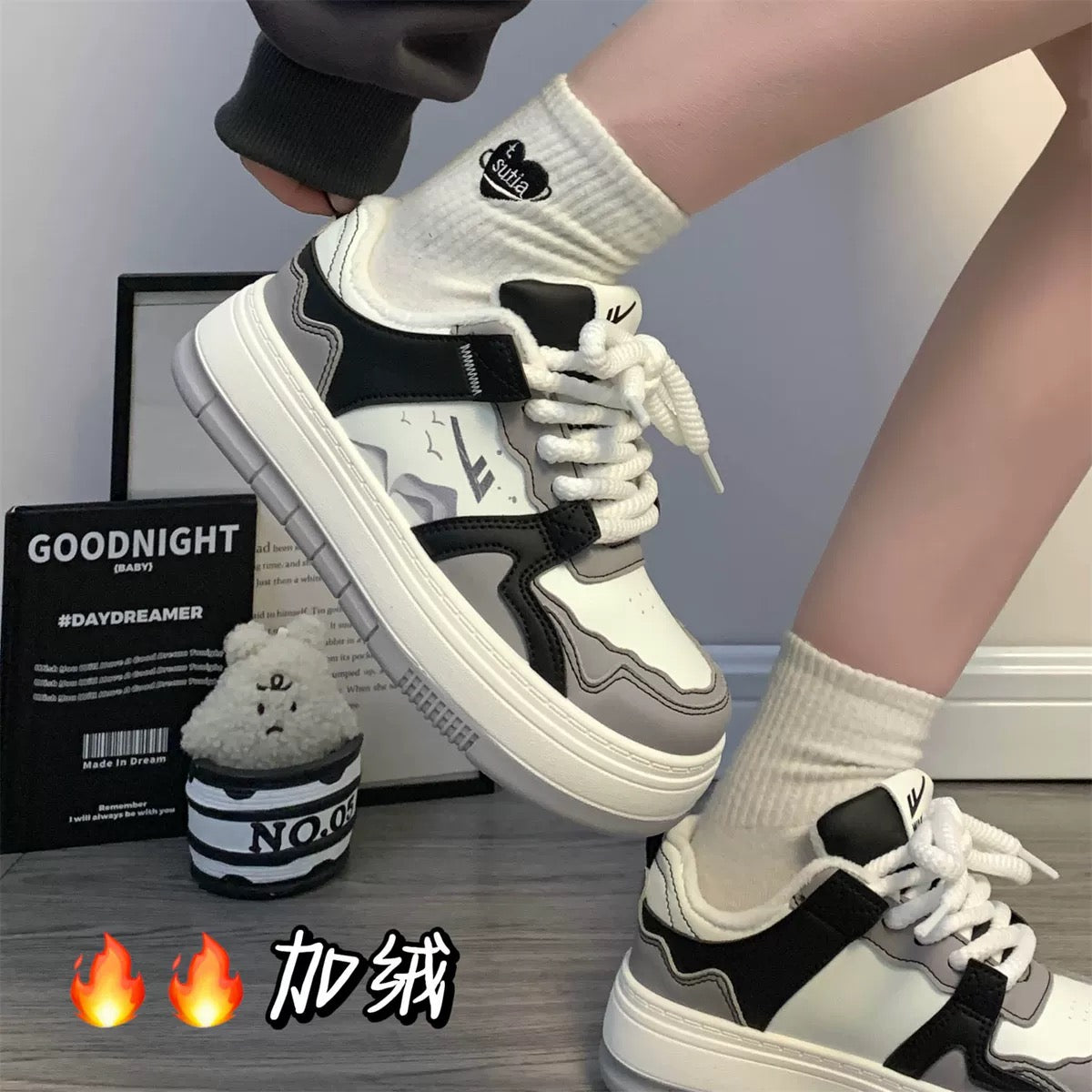 Pull back plus velvet women's shoes ink painting original sneakers for women 2023 winter new casual thickened warm two-cotton shoes
