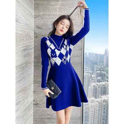 Autumn clothing 2023 new French salt knitted Klein blue dress winter high-end skirt for women autumn and winter T2355