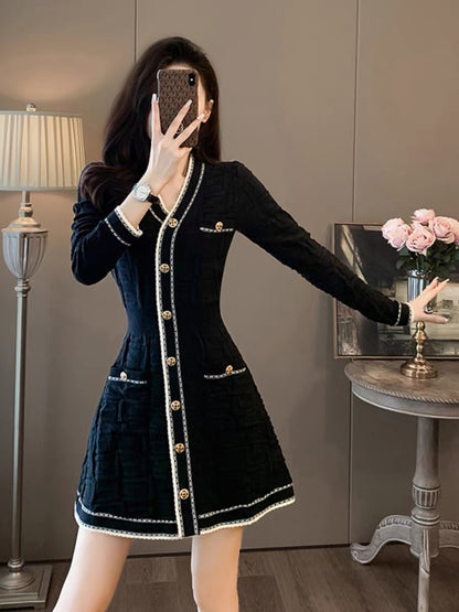 Fashionable casual temperament foreign style dress for women 2023 autumn new simple V-neck black long-sleeved waist skirt D5595