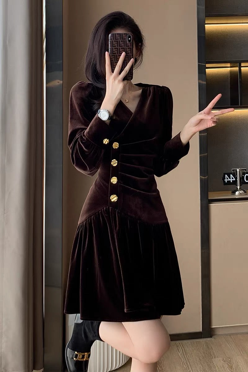 Spring 2023 new Christmas women's skirt French style velvet dress wome Lee Nhi Boutique Spring 2023 new Christmas women's skirt French style velvet dress wome Lee Nhi Boutique