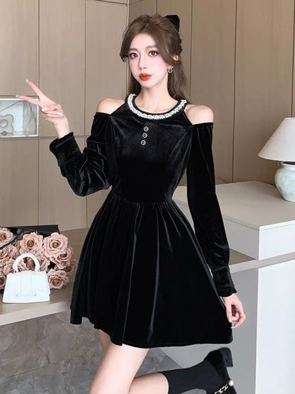 French retro palace style miu dress halterneck off-shoulder small fragrant style velvet long-sleeved little black dress short D5510