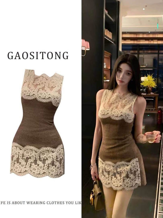 GAOSITONG Women's Early Spring 2026 Sleeveless Dress – Slim-Fit, Hip-Hugging Mini Dress with Lace Paneling and an Elegant, Sophisticated Aesthetic