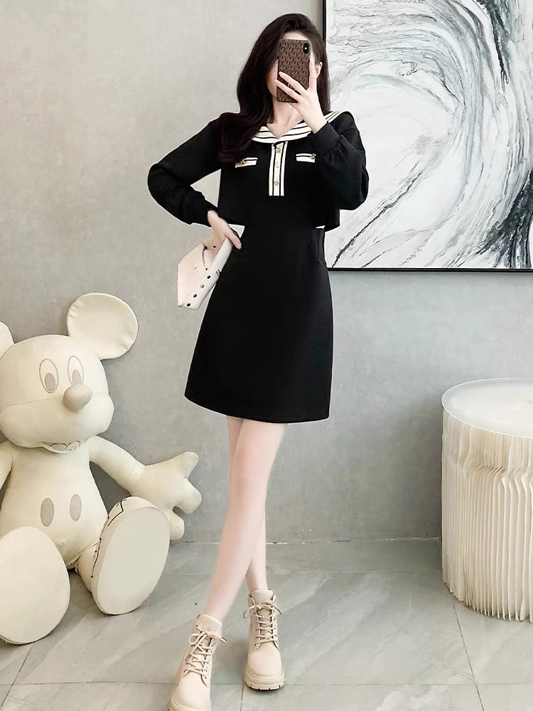 Fashionable, casual, simple, comfortable and breathable dress for women 2023 autumn new model with exposed waist design and drapey skirt D5578