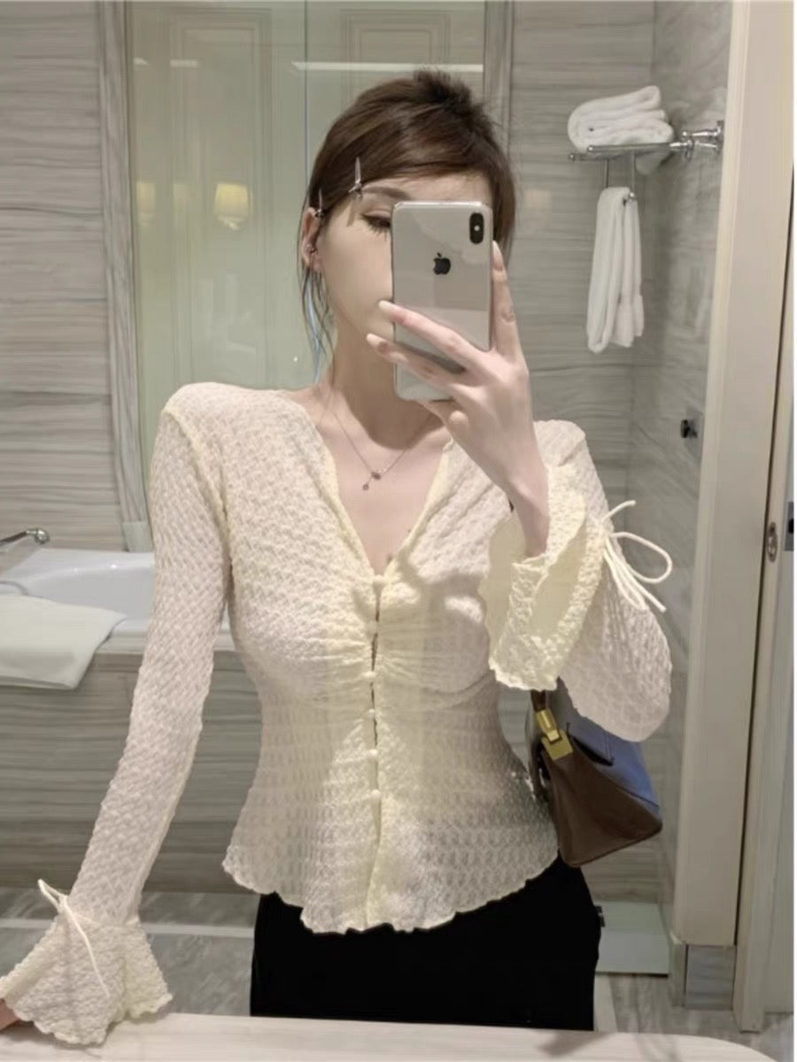 Sweet and spicy slim short chic top French texture v-neck trumpet sleeve shirt design sense niche long-sleeved women's autumn