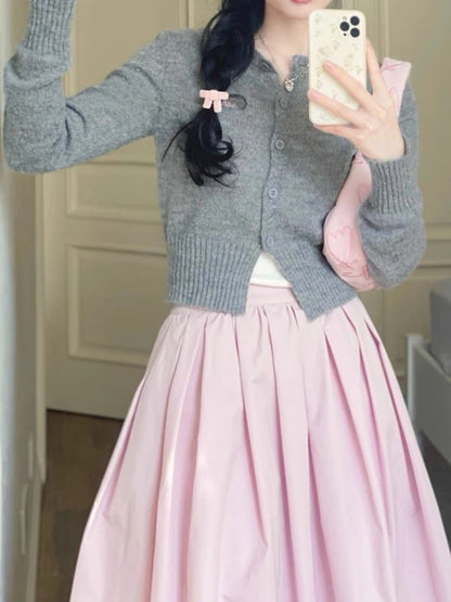 Small fragrant wind sweater jacket short knitted cardigan skirt two-piece suit fashion age-reducing autumn tea-based salt-based