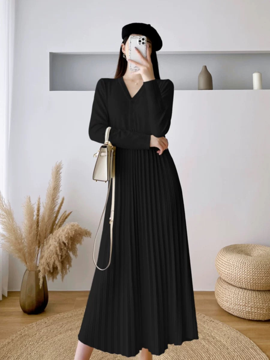 French Elegant Knitted Dress Women's Autumn and Winter Waist Slimming V-neck Mid-Length Over-the-Knee Pleated Sweater Dress