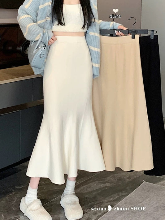 Design niche knitted skirt for women in autumn high-waist slim skirt for small people versatile fishtail skirt mid-length skirt