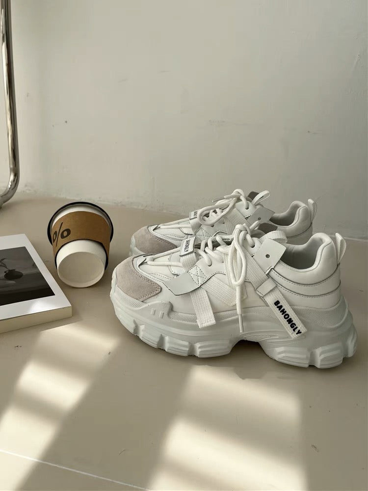 Korean version of new daddy shoes for women 2023 thick soles to increase height and show feet small casual hot style internet celebrity casual soft sole sports shoes