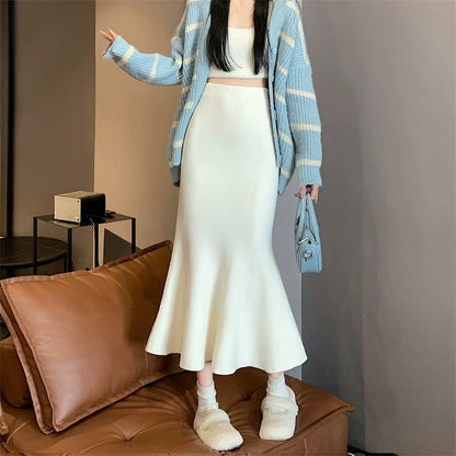 Design niche knitted skirt for women in autumn high-waist slim skirt for small people versatile fishtail skirt mid-length skirt