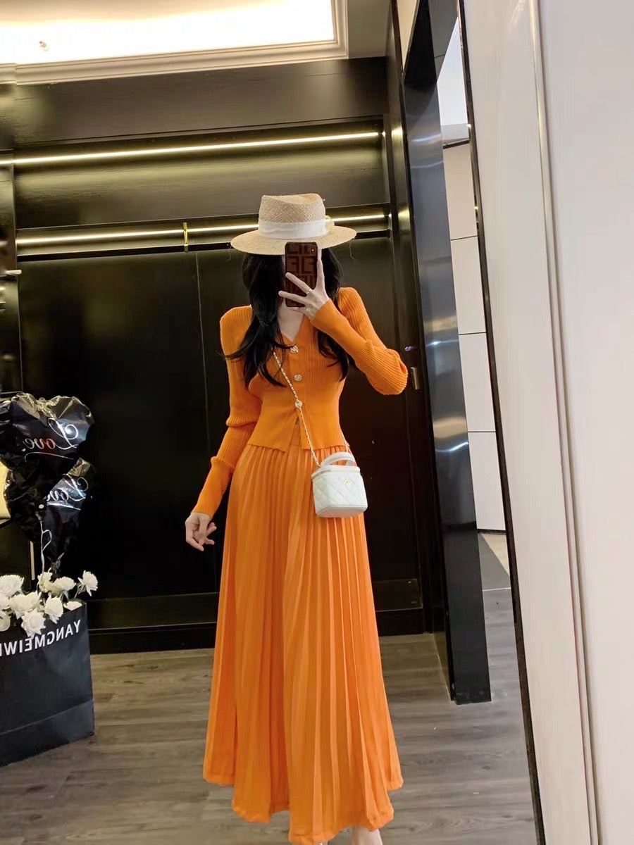 Small fragrant wind suit women's autumn new high-end temperament age-reducing skirt two-piece tea wear a complete set