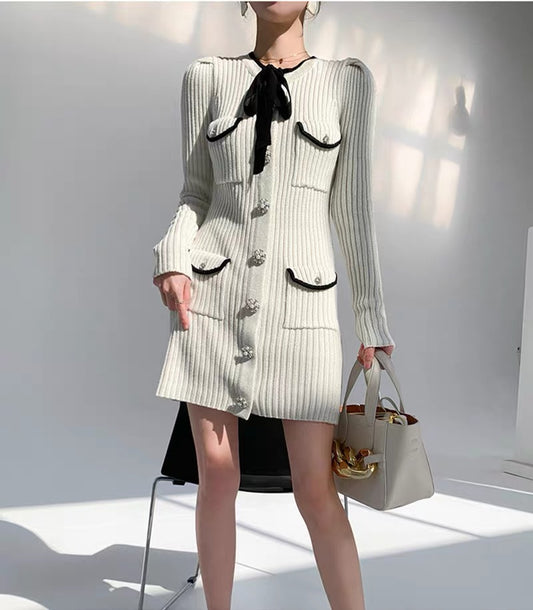 Qiu Tong Liya's same style French retro white small fragrant style knitted hip-hugging slim dress slim sweater skirt for women D9193
